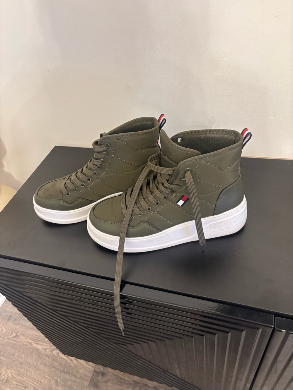 Tommy Hilfiger  Casual Sneakers in Olive- Women